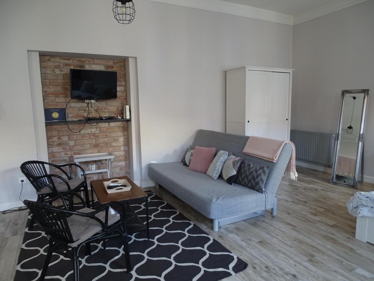 Ovaros Apartman 베스프렘 외부 사진