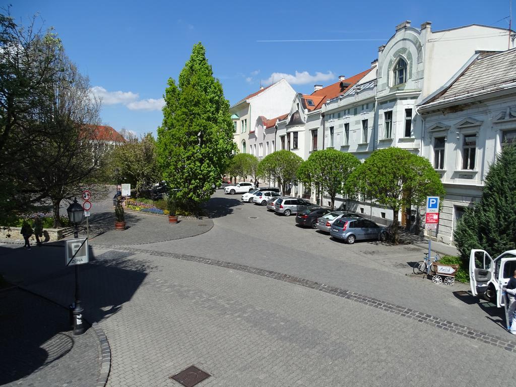Ovaros Apartman 베스프렘 외부 사진