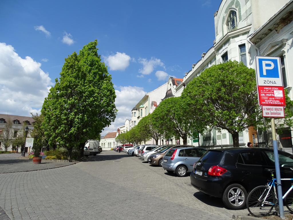 Ovaros Apartman 베스프렘 외부 사진