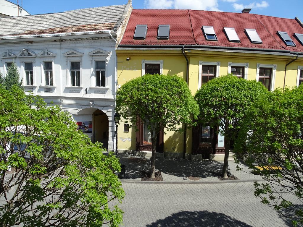 Ovaros Apartman 베스프렘 외부 사진